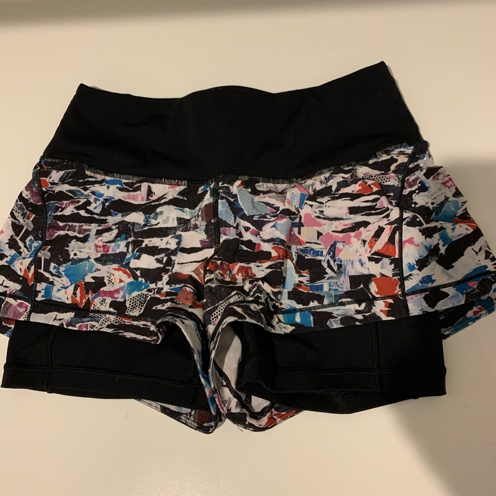 Like new size 2 lululemon shorts